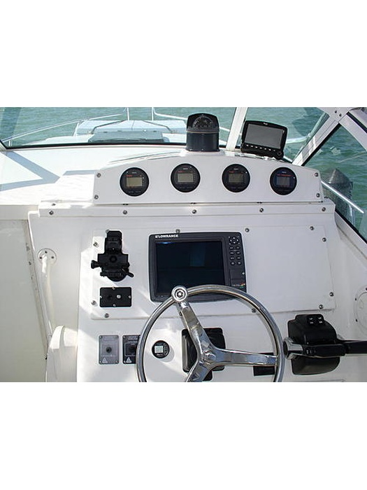 фото Lowrance LCX-113C HD с датчиком 200 КГц