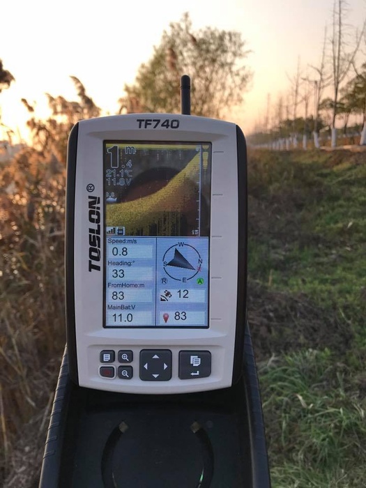 фото Беспроводной цветной картплоттер Fish-finder TF740 GPS+XPILOT