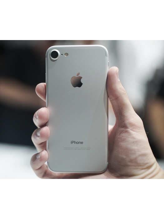 фото Apple iPhone 7 32Gb Silver