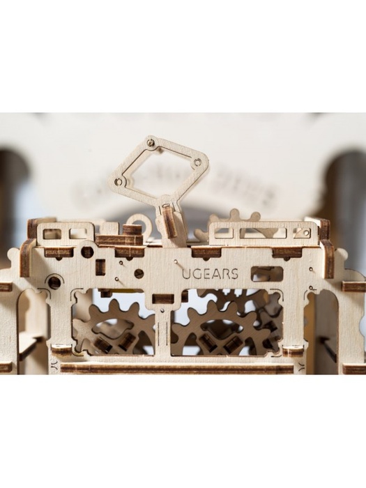 фото  3D деревянный конструктор UGEARS Трамвай с рельсами